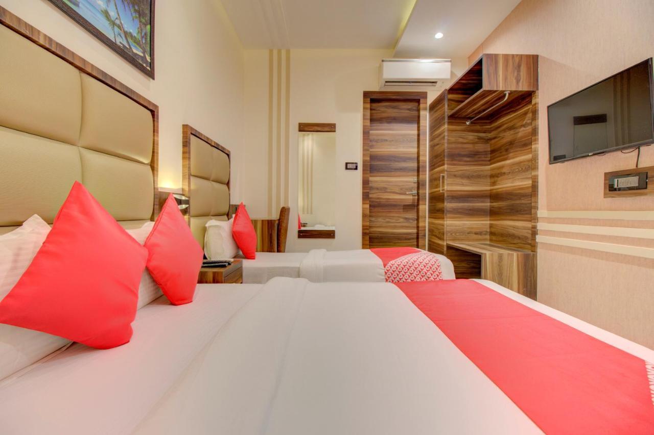 OYO 76180 Hotel Meriton Mumbai Exterior foto